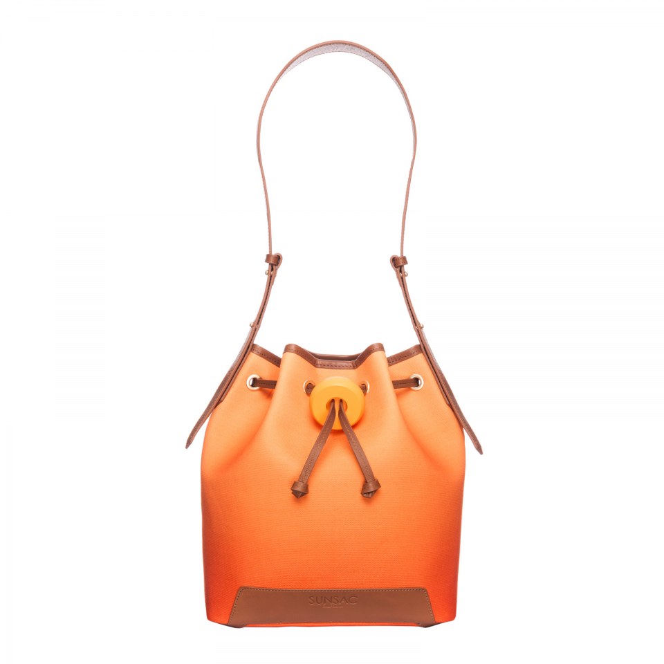 bucket bag product photography by Photo Bro